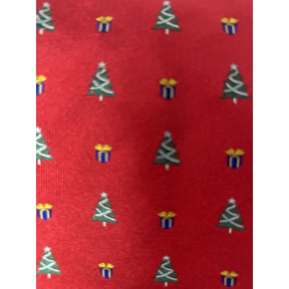 Paul Fredrick Hand Tailored Tie Red Christmas Tree Italian Silk Made in USA - Picture 5 of 6